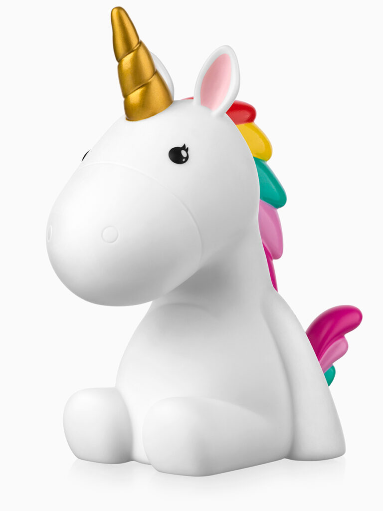 Packshot dziecięcej lampki nocnej jednorożec – zdjęcia produktowe do sklepu internetowego, ujęcie pod kątem