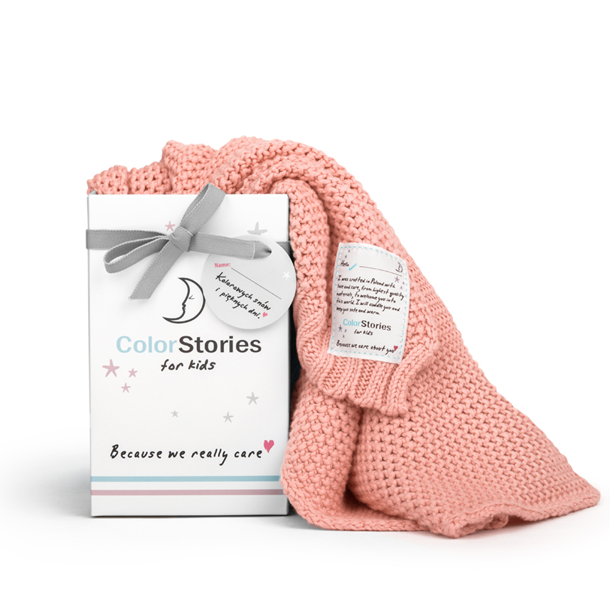 Fotografia produktowa kocyka dziecięcego w kolorze brzoskwiniowym – packshot do e-commerce i marketplace