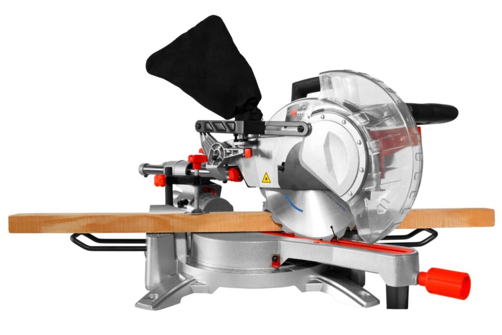 Pilarka ukosowa – ujęcie pod innym kątem, packshot do karty produktu