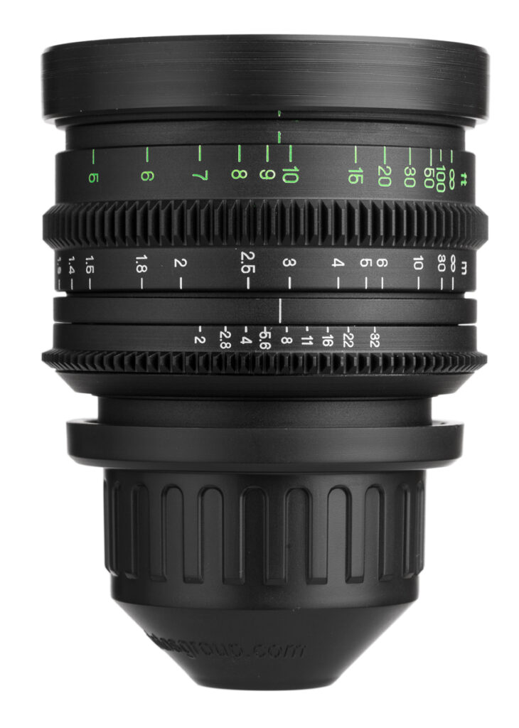 Obiektyw do aparatu używany – fotografia do ogłoszenia, widok boku